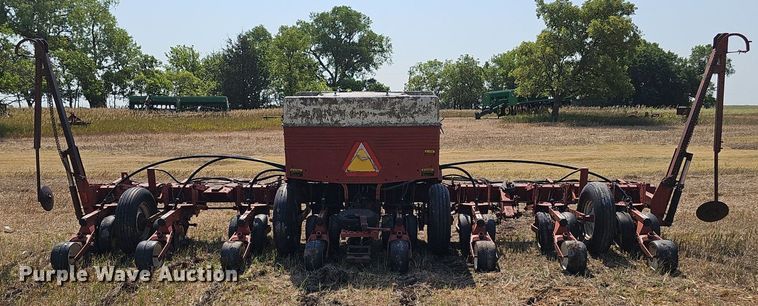 image for item DS4664 Case IH 955 Cyclone Air planter