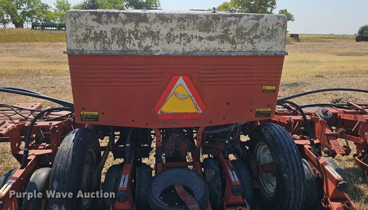 image for item DS4664 Case IH 955 Cyclone Air planter