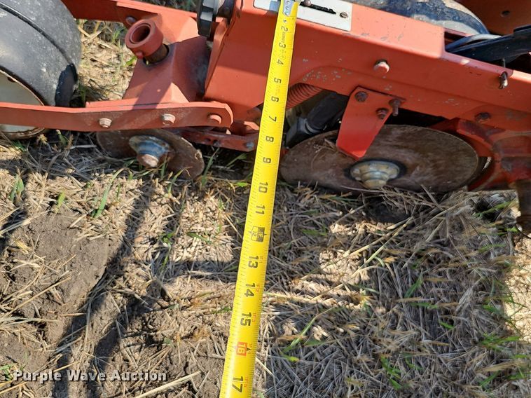 image for item DS4664 Case IH 955 Cyclone Air planter