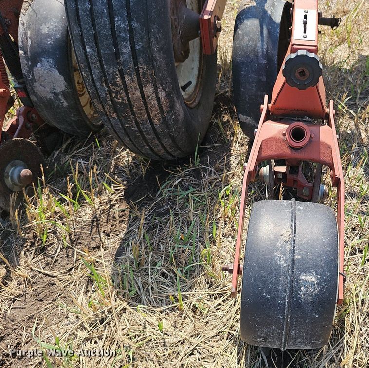 image for item DS4664 Case IH 955 Cyclone Air planter