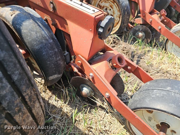 image for item DS4664 Case IH 955 Cyclone Air planter