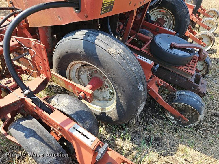 image for item DS4664 Case IH 955 Cyclone Air planter