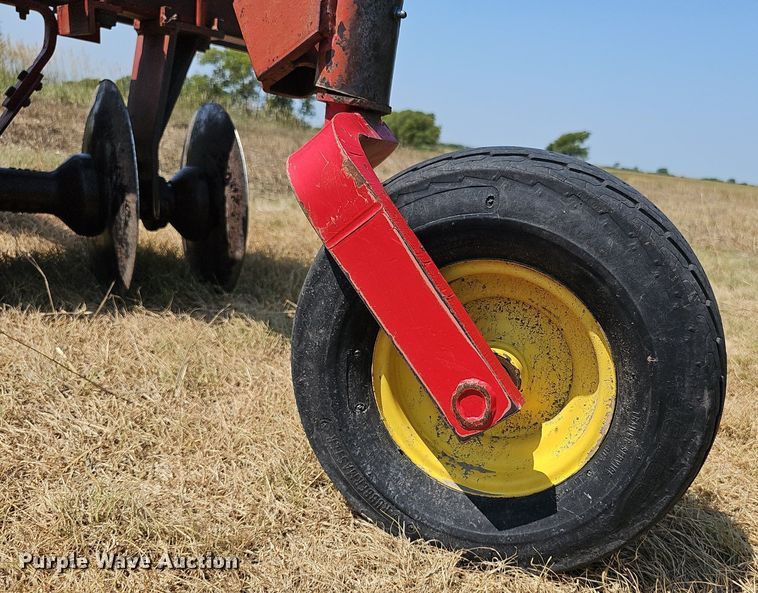 image for item DS4665 Sunflower 1230-24 double off-set disk