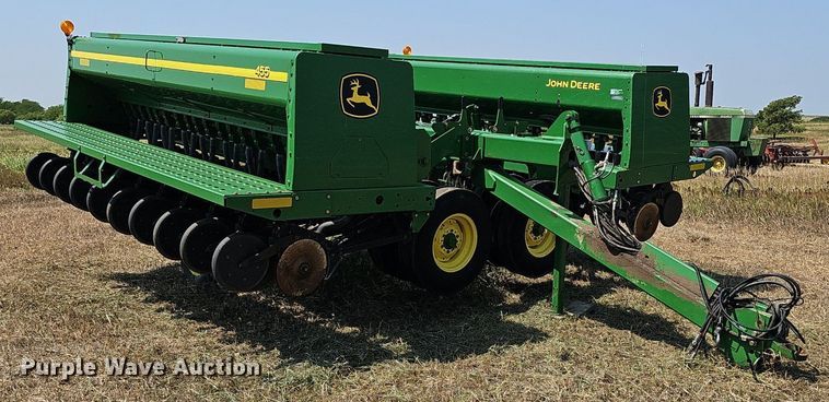 image for item DS4666 John Deere 455 grain drill