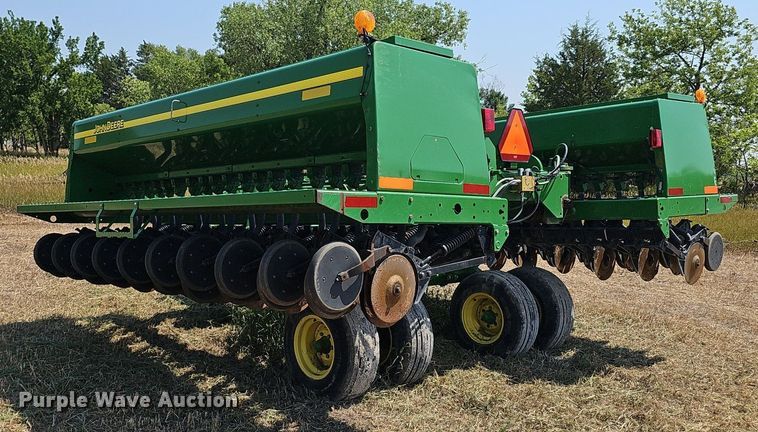 image for item DS4666 John Deere 455 grain drill