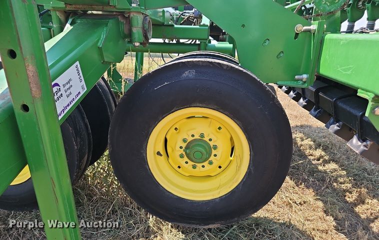 image for item DS4666 John Deere 455 grain drill