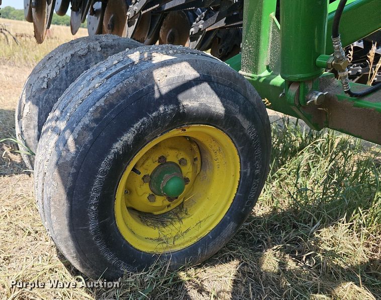 image for item DS4666 John Deere 455 grain drill