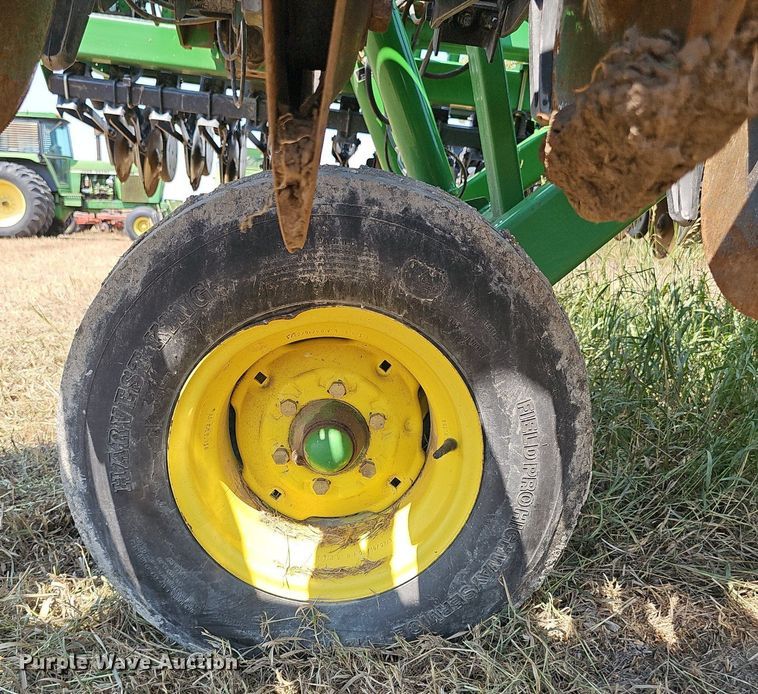 image for item DS4666 John Deere 455 grain drill