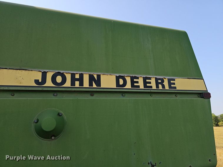 image for item DS4667 1987 John Deere 7720 Titan II combine