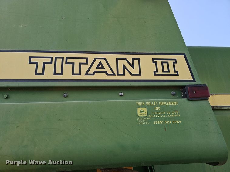 image for item DS4667 1987 John Deere 7720 Titan II combine