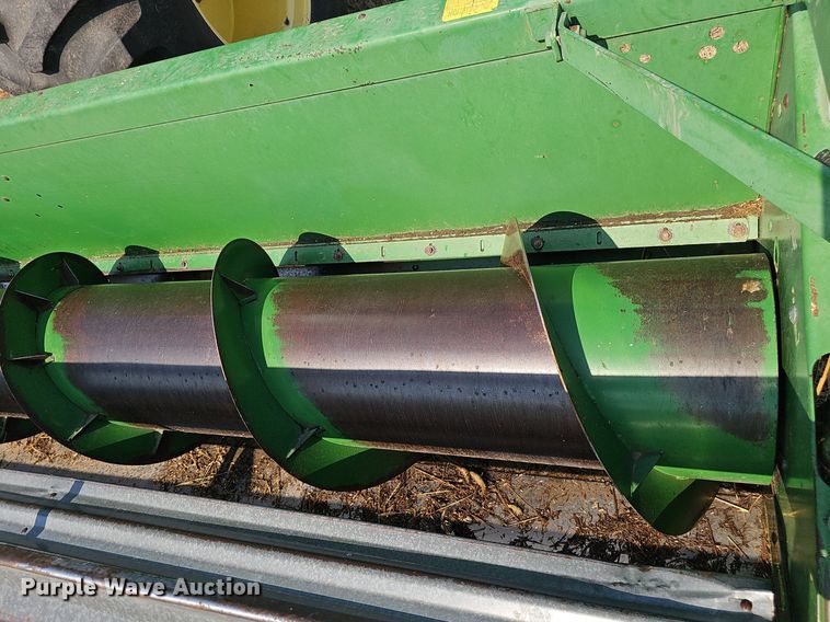 image for item DS4667 1987 John Deere 7720 Titan II combine