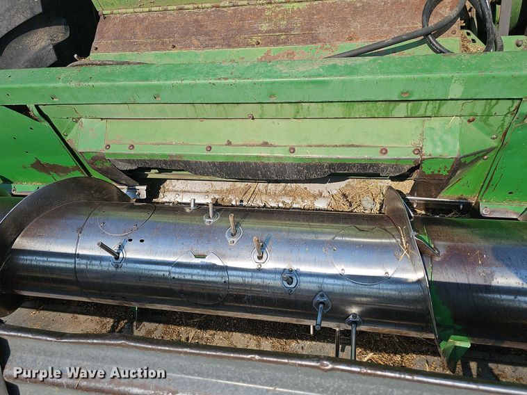 image for item DS4667 1987 John Deere 7720 Titan II combine