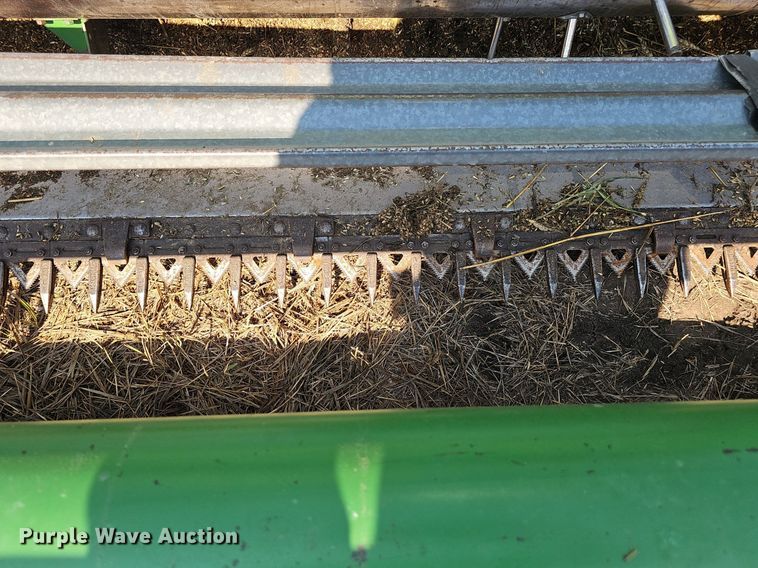 image for item DS4667 1987 John Deere 7720 Titan II combine