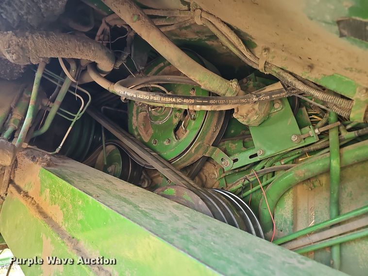 image for item DS4667 1987 John Deere 7720 Titan II combine