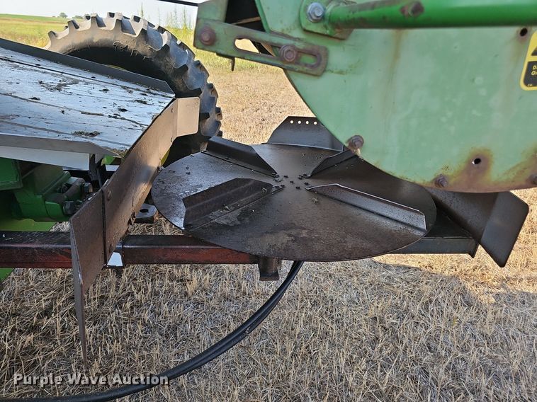 image for item DS4667 1987 John Deere 7720 Titan II combine