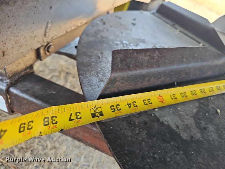 image for item DS4667 1987 John Deere 7720 Titan II combine