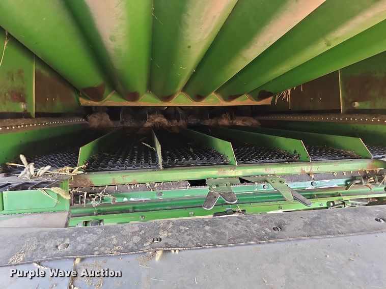 image for item DS4667 1987 John Deere 7720 Titan II combine