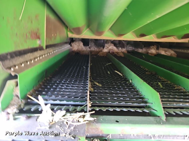 image for item DS4667 1987 John Deere 7720 Titan II combine