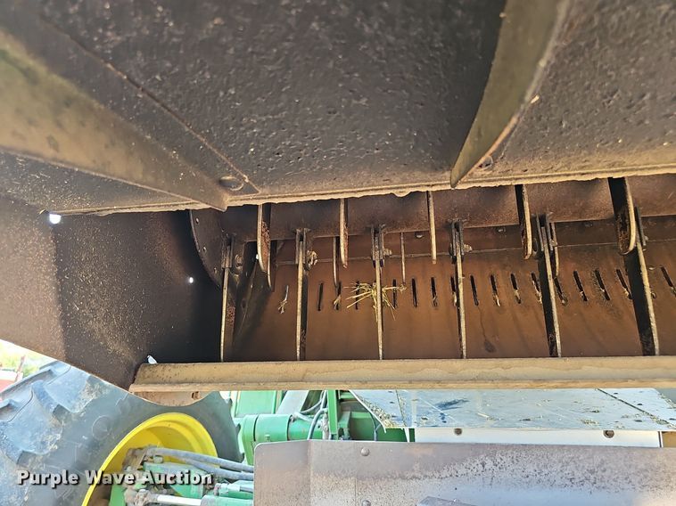 image for item DS4667 1987 John Deere 7720 Titan II combine