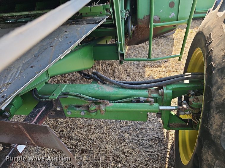 image for item DS4667 1987 John Deere 7720 Titan II combine