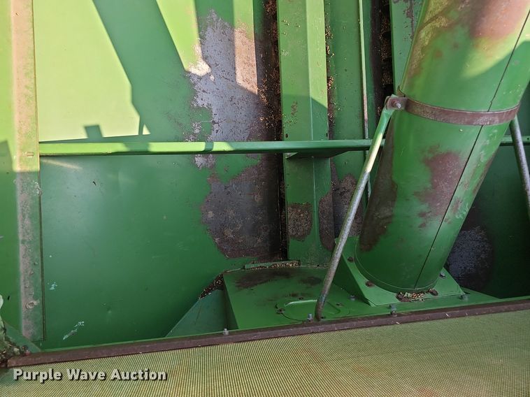 image for item DS4667 1987 John Deere 7720 Titan II combine