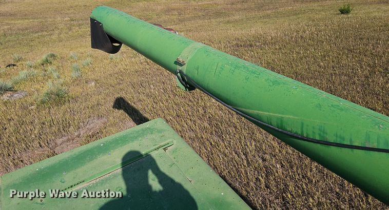 image for item DS4667 1987 John Deere 7720 Titan II combine