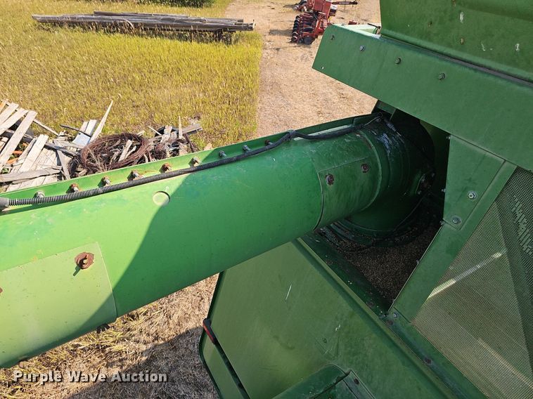 image for item DS4667 1987 John Deere 7720 Titan II combine