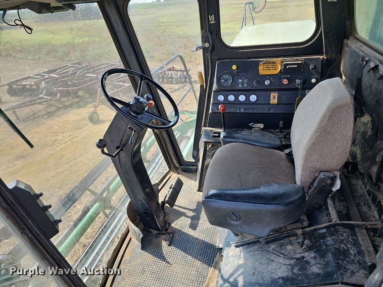 image for item DS4667 1987 John Deere 7720 Titan II combine
