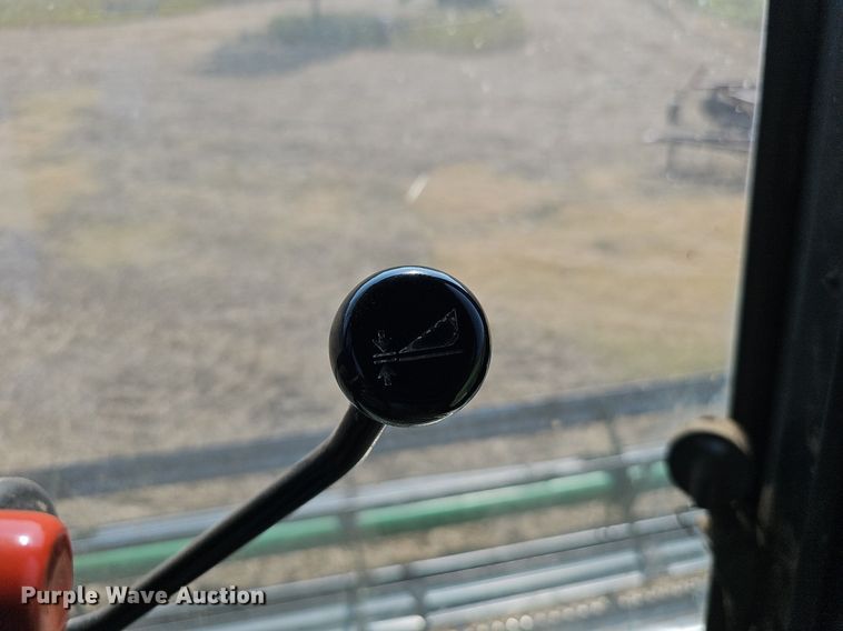 image for item DS4667 1987 John Deere 7720 Titan II combine