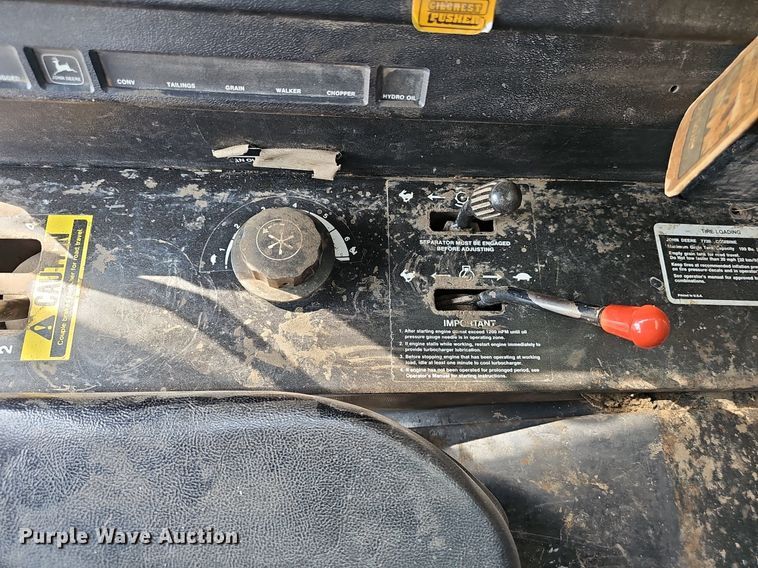 image for item DS4667 1987 John Deere 7720 Titan II combine