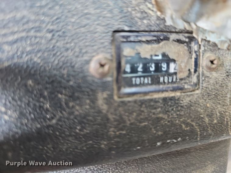 image for item DS4667 1987 John Deere 7720 Titan II combine