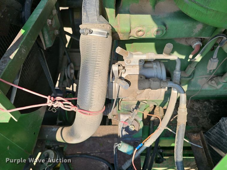 image for item DS4667 1987 John Deere 7720 Titan II combine