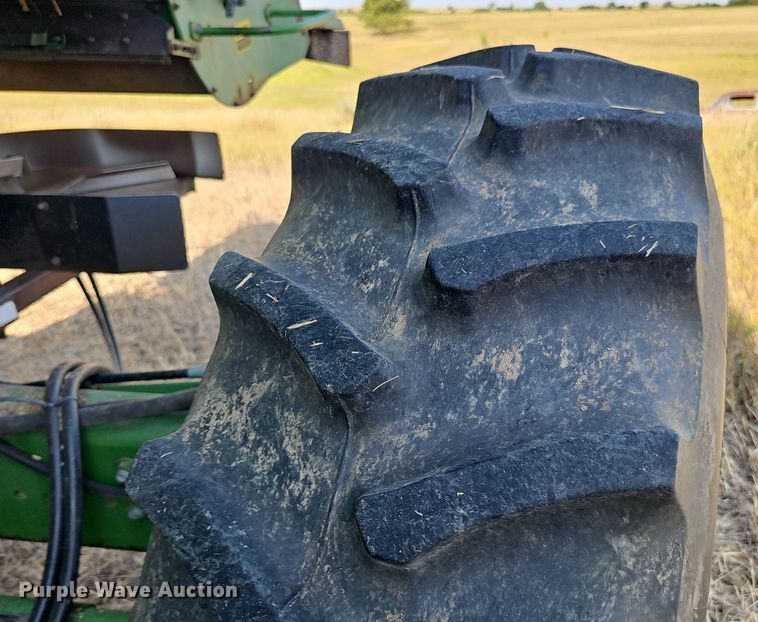 image for item DS4667 1987 John Deere 7720 Titan II combine