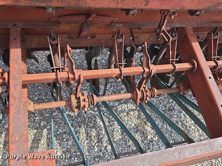 image for item DS4741 International Harvester  10 grain drill