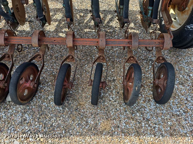 image for item DS4741 International Harvester  10 grain drill