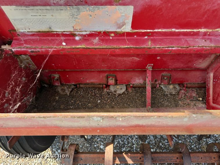 image for item DS4741 International Harvester  10 grain drill