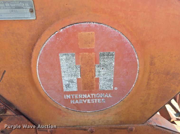 image for item DS4741 International Harvester  10 grain drill