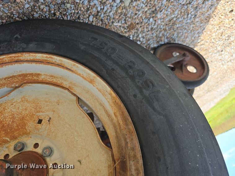 image for item DS4741 International Harvester  10 grain drill