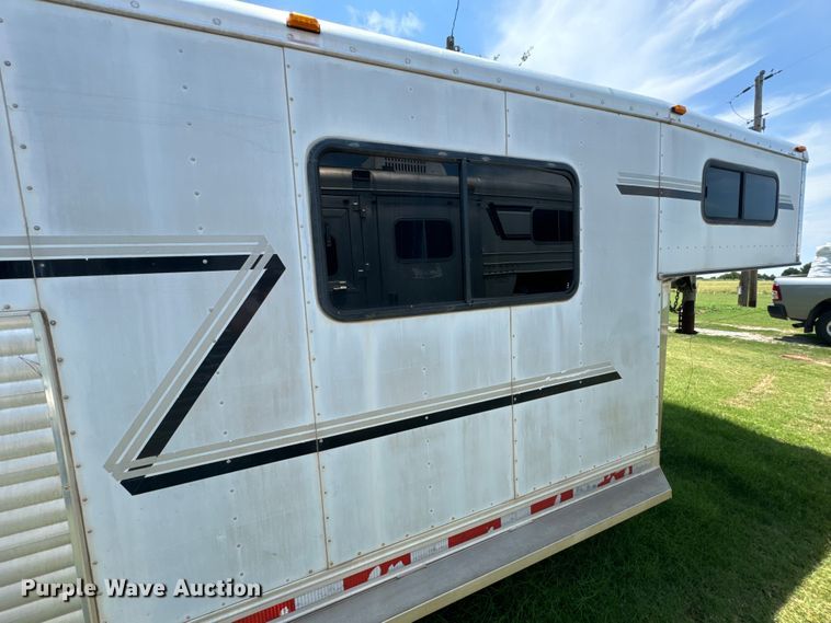 image for item DU3018 2004 Adams horse trailer