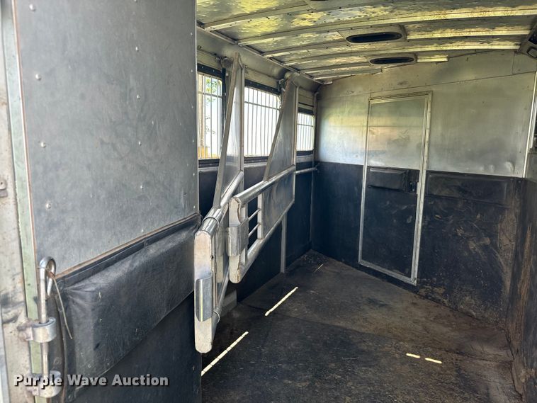 image for item DU3018 2004 Adams horse trailer