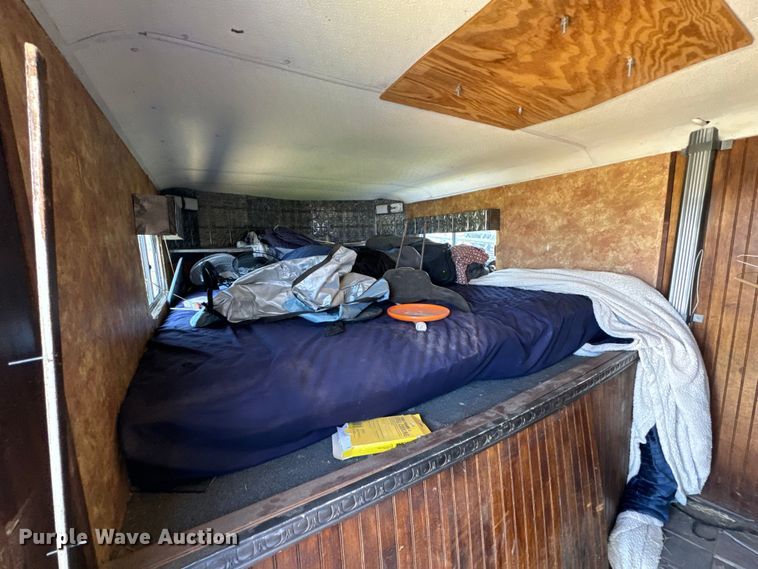 image for item DU3022 1998 Barrett livestock trailer