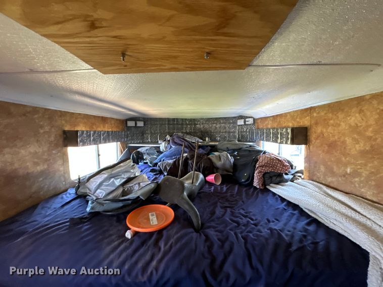 image for item DU3022 1998 Barrett livestock trailer