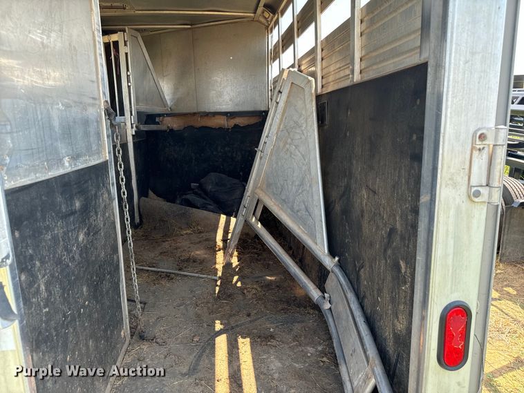 image for item DU3022 1998 Barrett livestock trailer