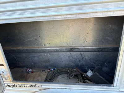 image for item DU3022 1998 Barrett livestock trailer