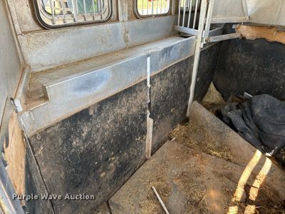 image for item DU3022 1998 Barrett livestock trailer
