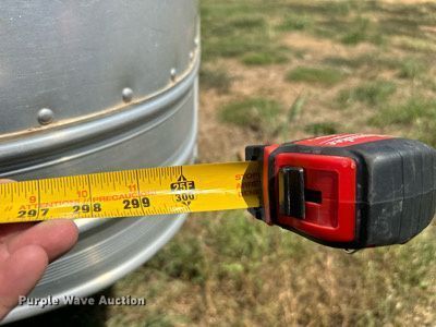 image for item DU3022 1998 Barrett livestock trailer