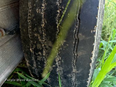 image for item DU3022 1998 Barrett livestock trailer