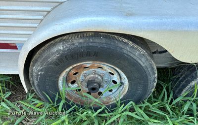 image for item DU3022 1998 Barrett livestock trailer