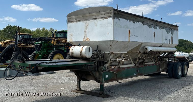 image for item DX1032 1994 DACO Fertilizer tender trailer