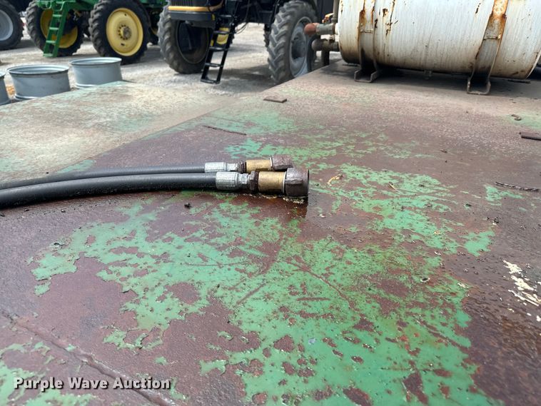 image for item DX1032 1994 DACO Fertilizer tender trailer